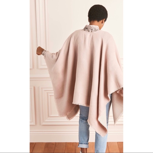 ❌SOLD❌ Reversible Blanket Poncho in Blush/Grey - Picture 2 of 6